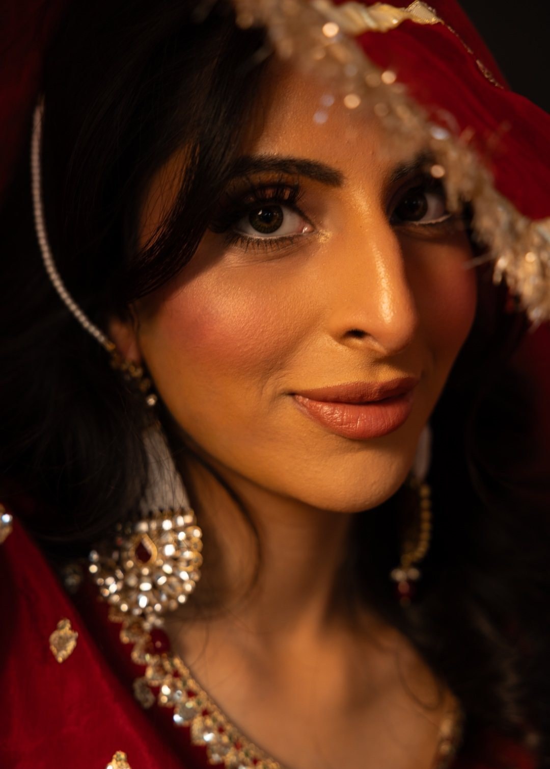 Close beauty portrait, warm side light